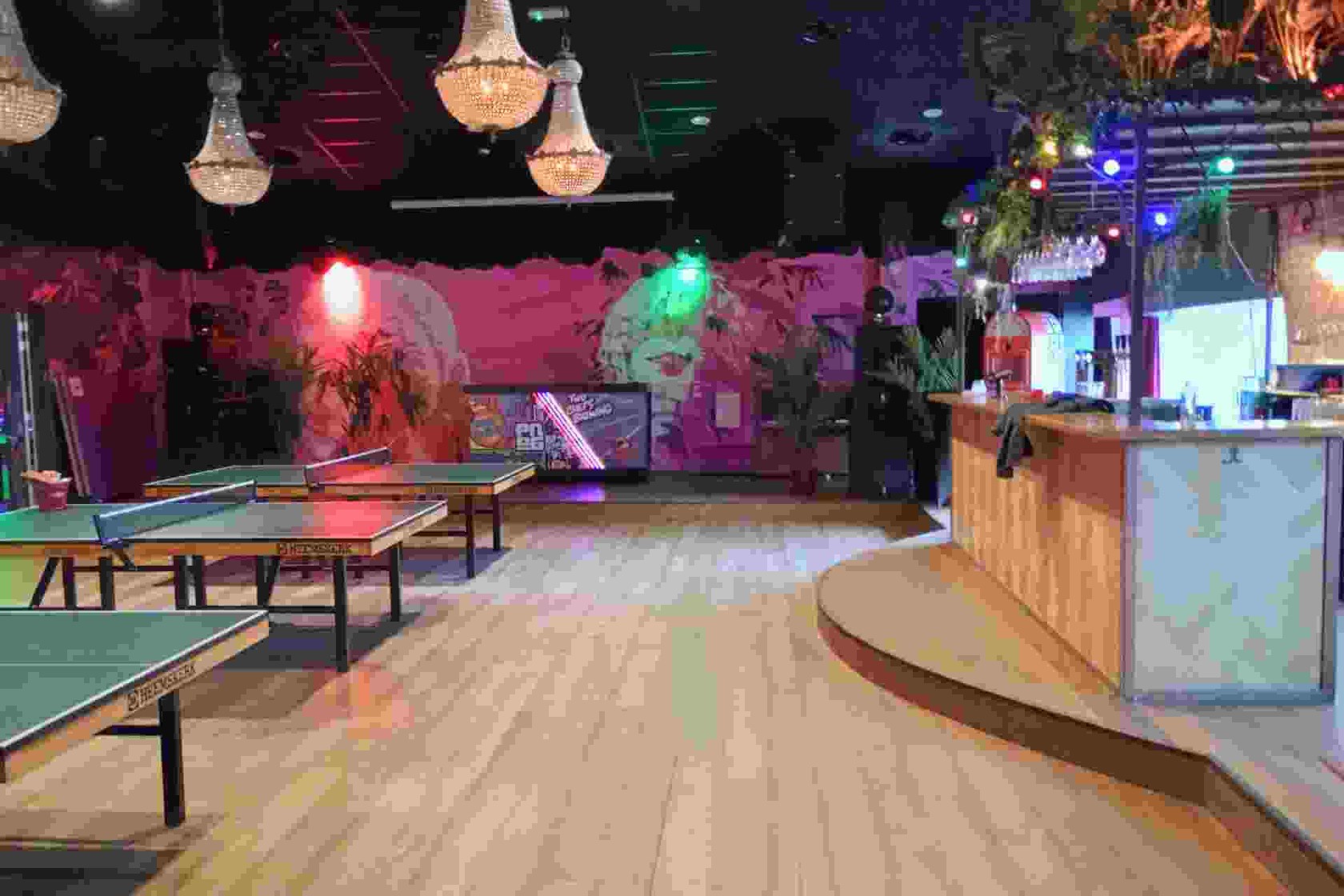 PONG bar