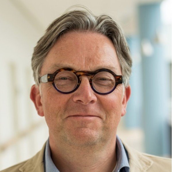 Professor dr. T van Laar
