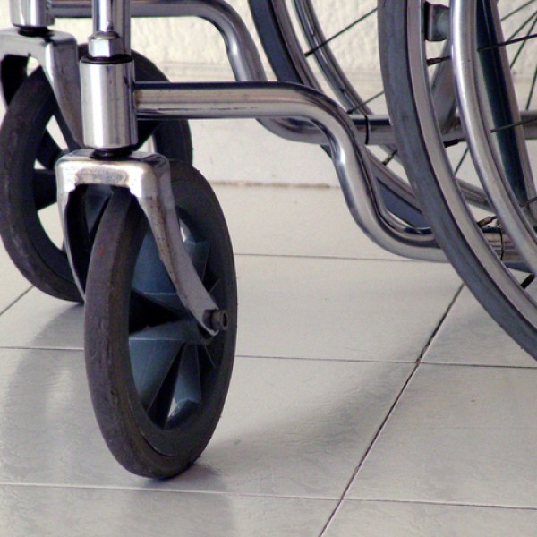rolstoel-wiel.jpg